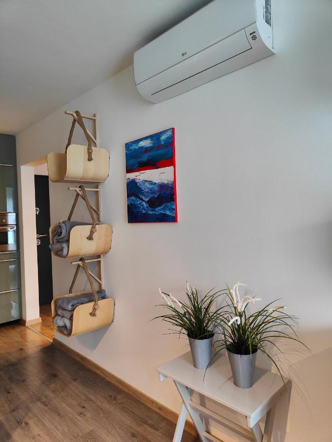 Beachfront Paradise Ezuest Panorama Lakeview Apartment With Panoramic Terrace Шіофок Екстер'єр фото